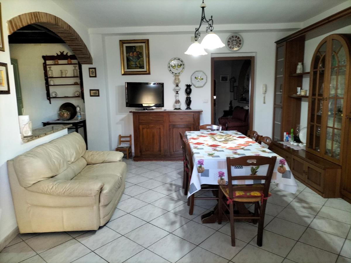 Casa Vacanze Antonella Oristano Esterno foto